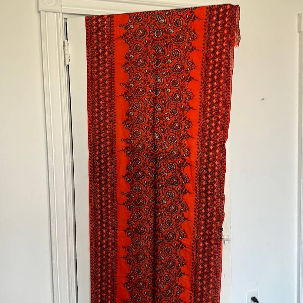 Patterned Scarf - Picture 3 of 7